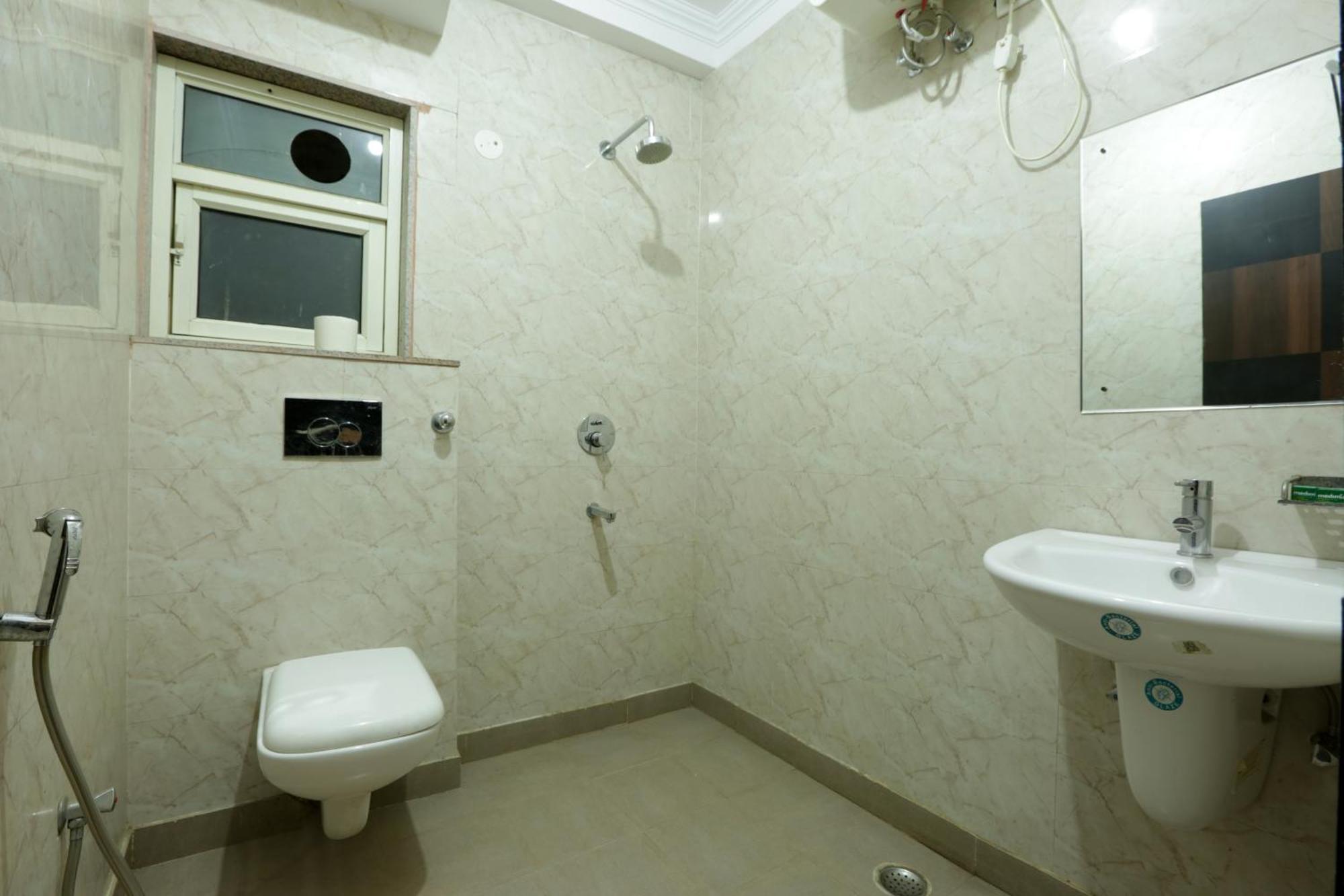 Hotel Sky View At Airport New Delhi Bagian luar foto