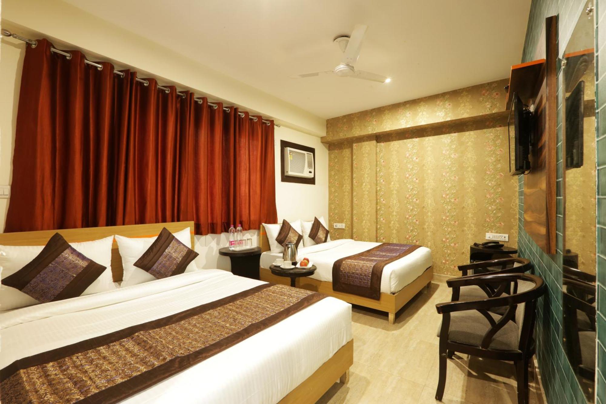 Hotel Sky View At Airport New Delhi Bagian luar foto