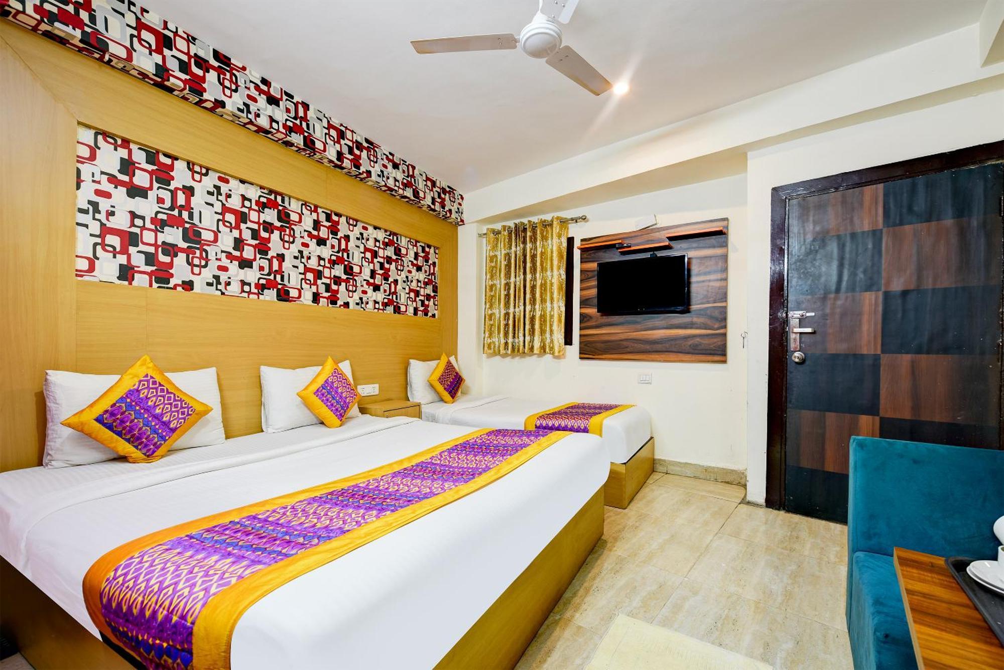 Hotel Sky View At Airport New Delhi Bagian luar foto